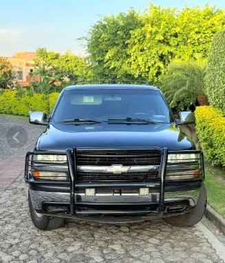 Chevrolet Suburban 2002